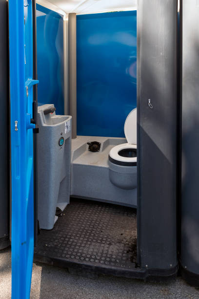 Porta potty delivery and setup in Woodland Park, NE